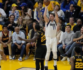 500.com-6进球7失误！东契奇面对勇士铁索阵打出最差一战