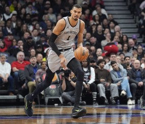 500.com-仅5次出手！文班：队友手感火热时我的角色就是确保他们保持优势